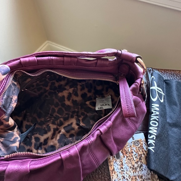 B Makowsky Purple Leather Purse w/ Gold Hardware- NWT - Picture 5 of 6